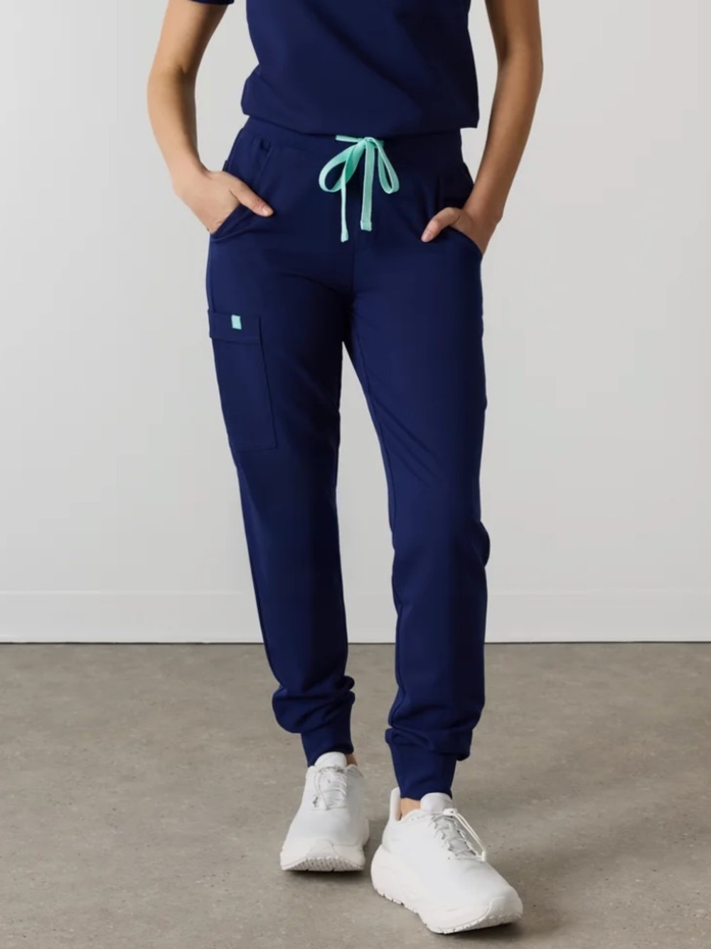 Navy Blue Garde Malade Jogger Scrub Pants size XS